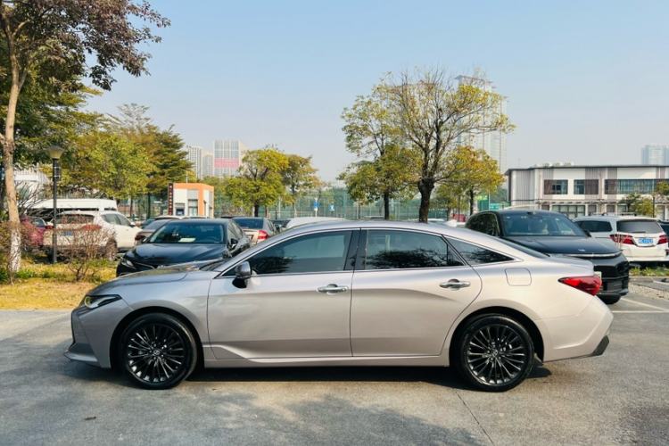 Used Toyota Avalon 2023 2.0L XLE Deluxe Edition
