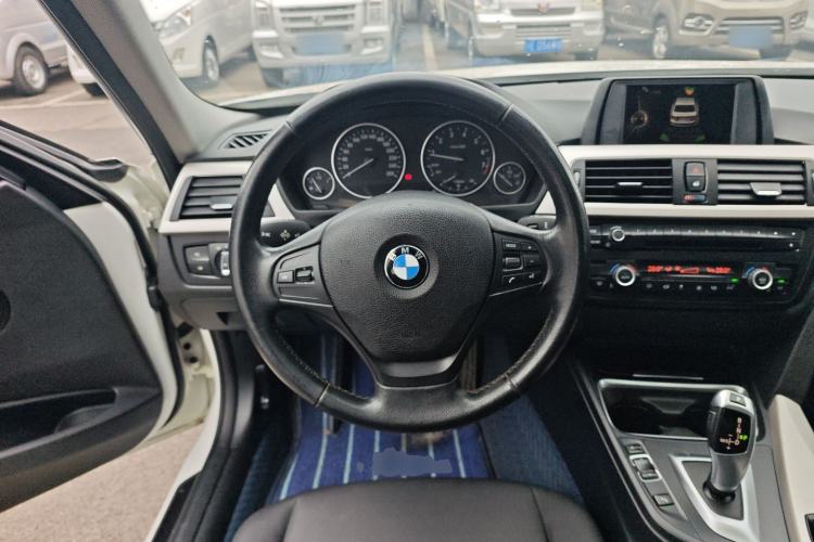 Used BMW 3 Series 2015 320Li Fashion Model
