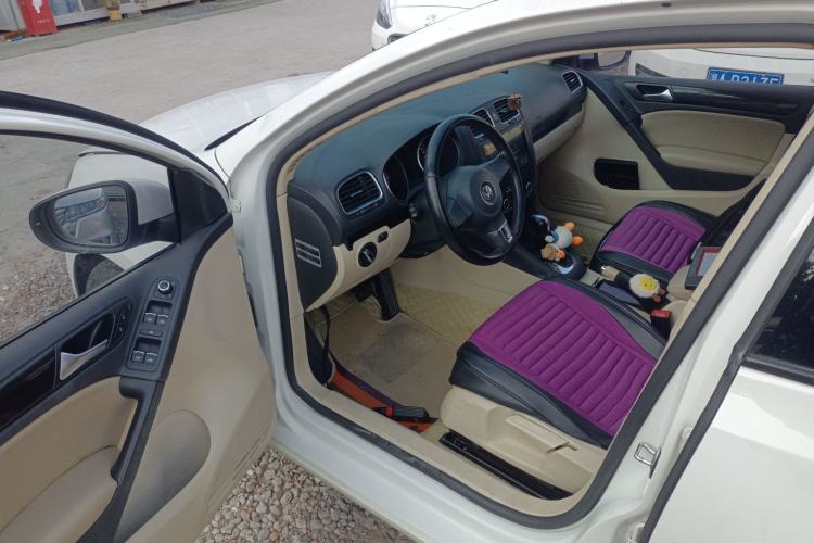 Used Volkswagen Golf 2012 1.6L Automatic Comfort Model
