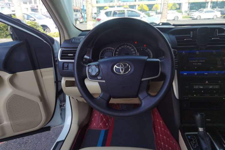 Used Toyota Camry 2016 2.0E 10th Anniversary Elite Edition
