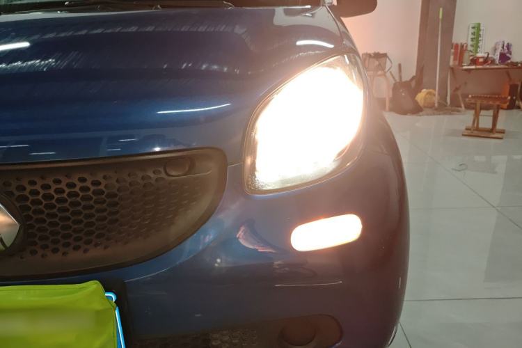 Used  forfour 2016 1.0L 52 kW Dynamic Edition
