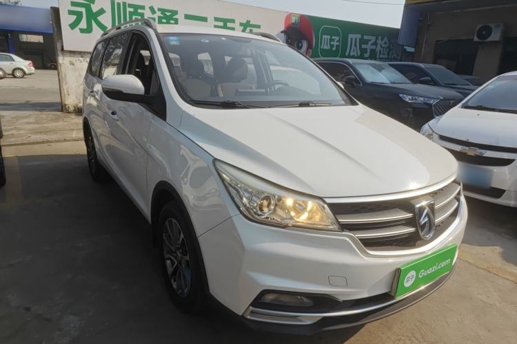 Used Baojun 730 2019 1.5L Manual Fashion Model 7-seater National V
