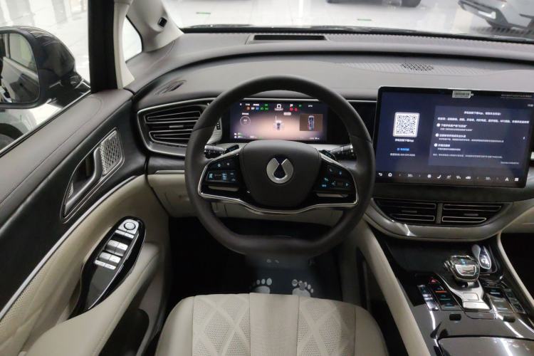 Used Denza D9 2025 DM-i Smart Drive 1020 Four-Wheel Drive Premium Model