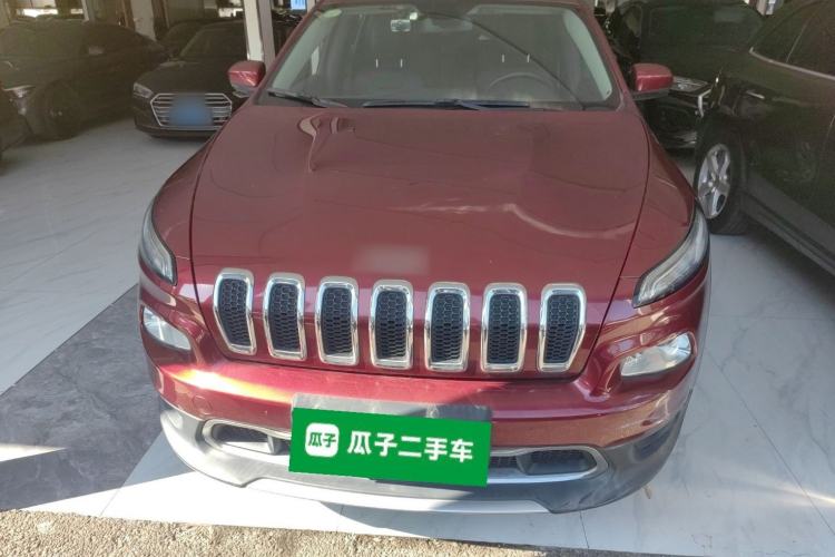 Used  Cherokee 2017 2.0L Superior Edition