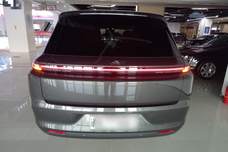 Used Li Auto L8 2023 Pro Model
