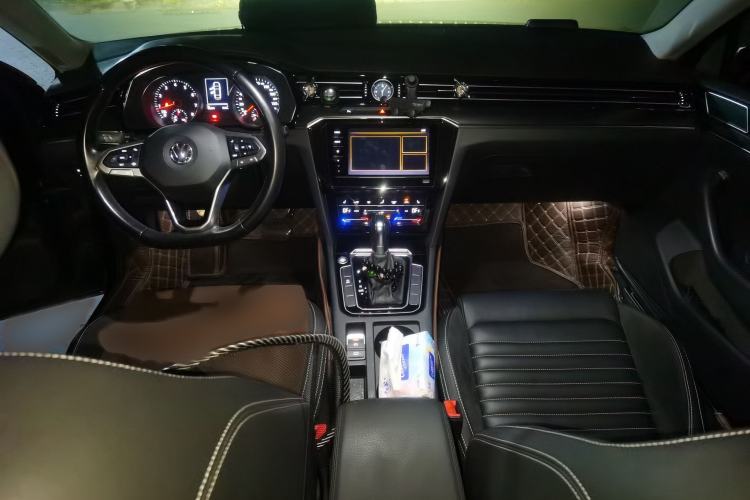 Used Volkswagen Magotan 2020 330TSI DSG Leading Model
