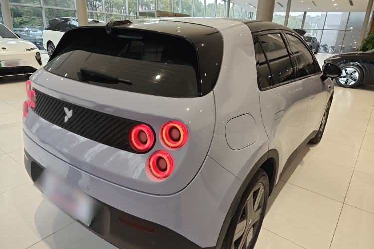 Used  firefly 2025 Illuminated Edition