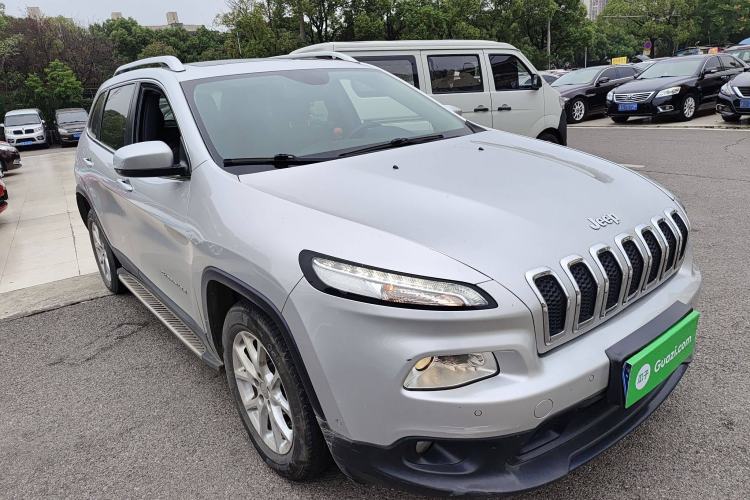 Used  Cherokee 2016 2.4L Leading Edition

