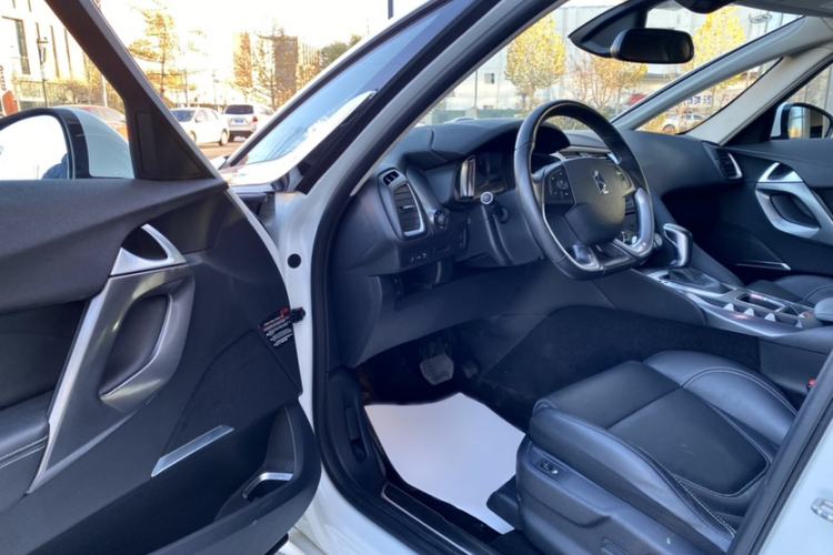 Used  5 2015 1.6T Luxury Edition THP160