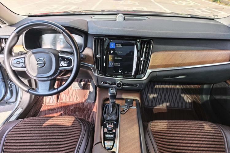 Used Volvo S90 2020 T5 Zhiyi Luxury Edition