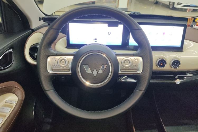 Used Wuling Bingo 2023 333 km Lingxi Connected+ Version
