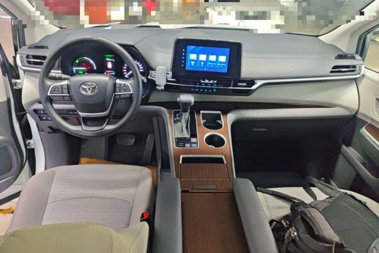 Used Toyota Sienna 2021 2.5L Hybrid Comfort Edition