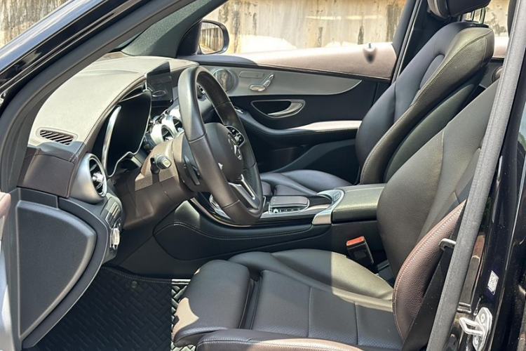 Used Mercedes-Benz GLC 2022 Refreshed GLC 260 L 4MATIC Dynamic Edition
