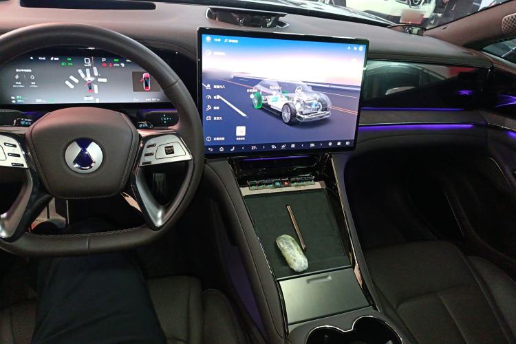 Used Denza Z9 2024 1100 km Four-Wheel Drive Max Version
