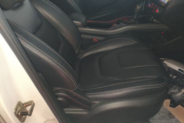 Used Dongfeng Fengon 580 2017 Revised Version 1.5T CVT Luxury Edition