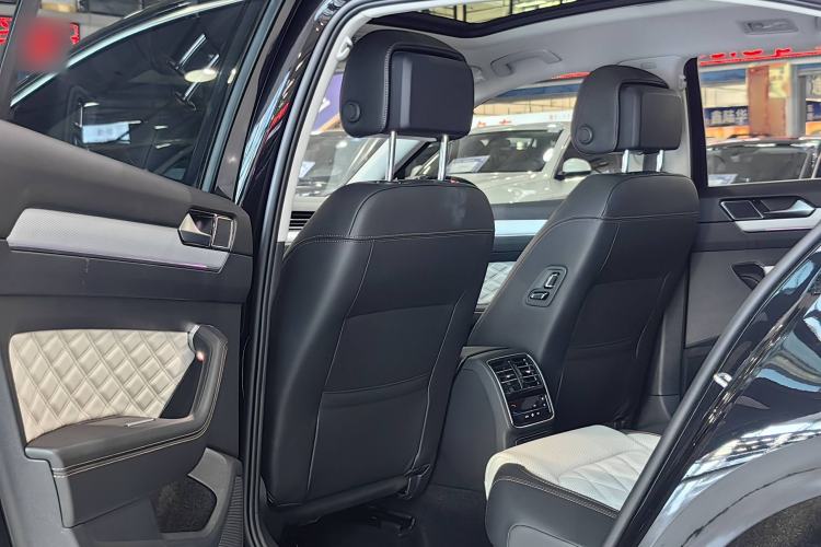 Used Volkswagen Magotan 2023 2 Million Units Commemorative Edition 330TSI DSG Luxury Version
