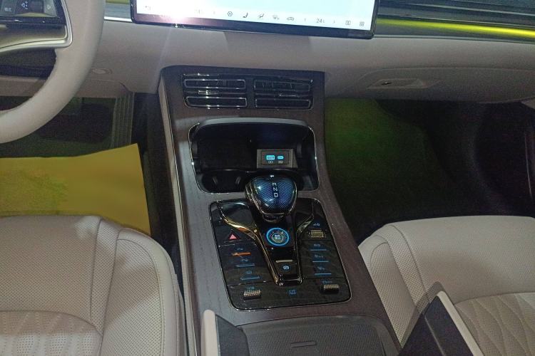 Used BYD Han 2025 EV Intelligent Driving Edition 701KM LiDAR Flagship Model
