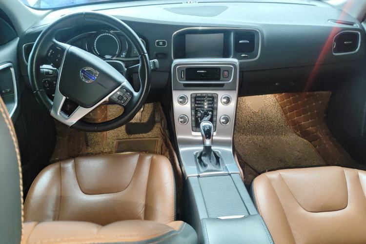 Used Volvo S60 2018 S60L T4 Zhiyuan Edition
