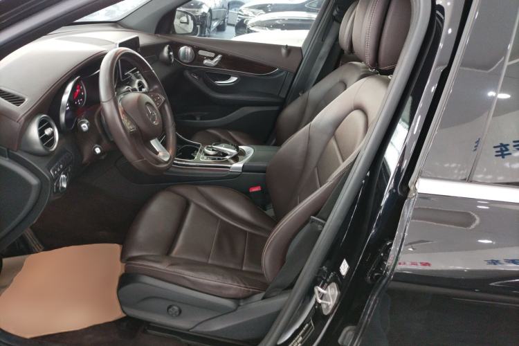 Used Mercedes-Benz GLC 2018 GLC 260 4MATIC Luxury Model
