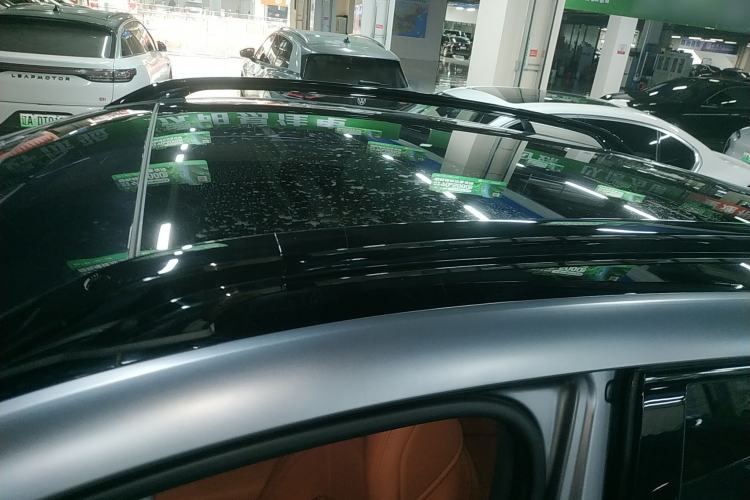 Used  E07 2025 All-Electric 4x4 with 90 kWh Max Intelligent Driving Version