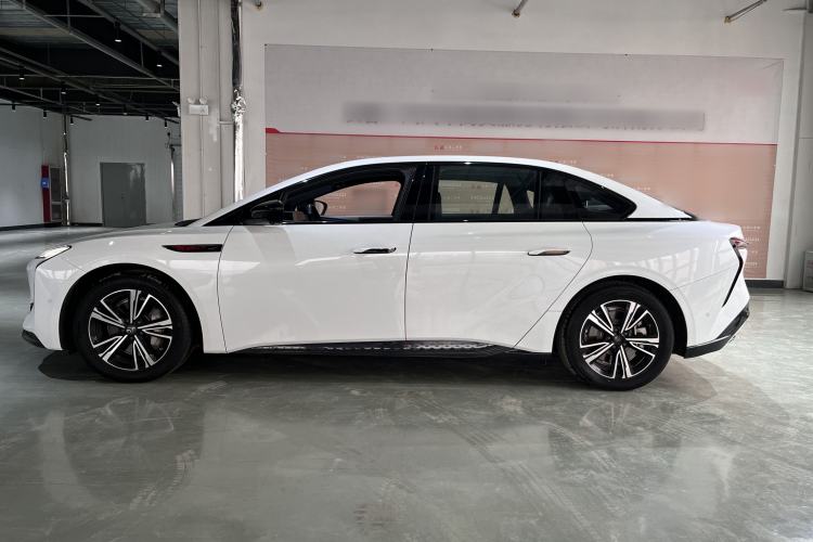 Used Hongqi EH7 2024 690 Pro
