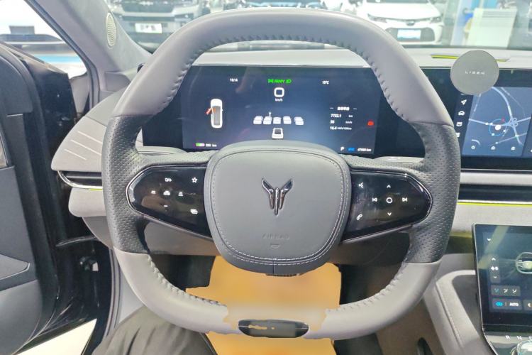 Used VOYAH PASSION 2023 Four-Wheel Drive Long-Range Version
