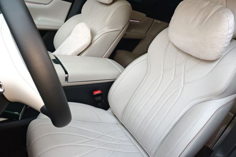 Used  Q07 2025 215 Flagship PLUS