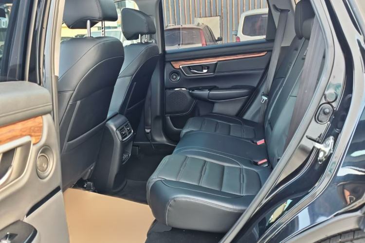 Used Honda CR-V 2017 240TURBO CVT Front-Wheel Drive Fashion Edition