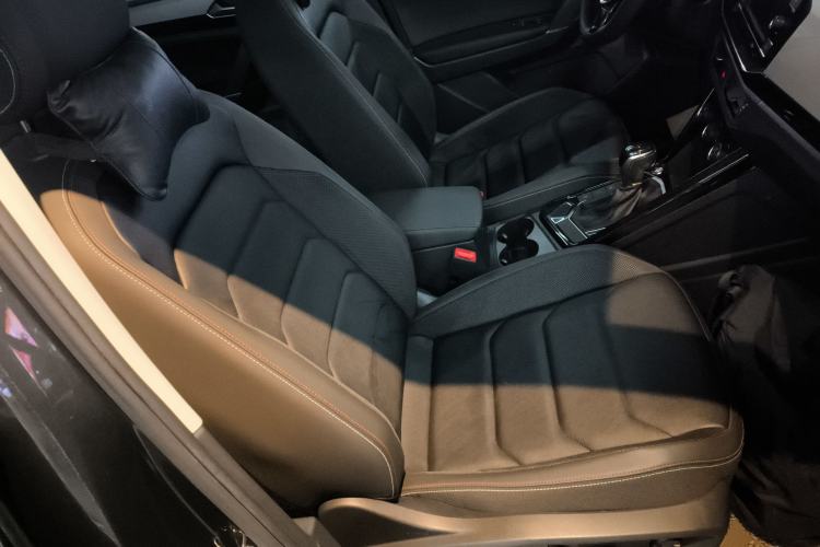 Used Volkswagen Tayron 2019 330TSI Two-Wheel-Drive Luxury Version China V Emission Standard
