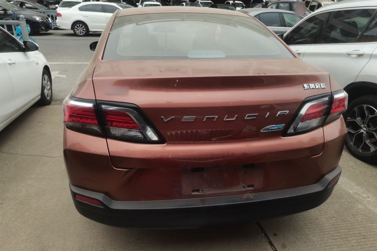 Used Venucia D60 2018 1.6L CVT Smart Connect Elite Edition
