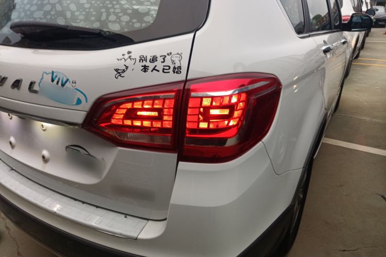 Used Haval H6 2015 Revised Version Sport Edition 1.5T Manual Transmission Two-Wheel Drive Elite Grade
