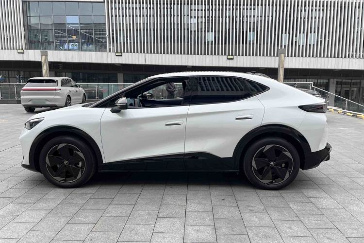 Used Volkswagen ID.UNYX 2024 Pro Long-Range Version
