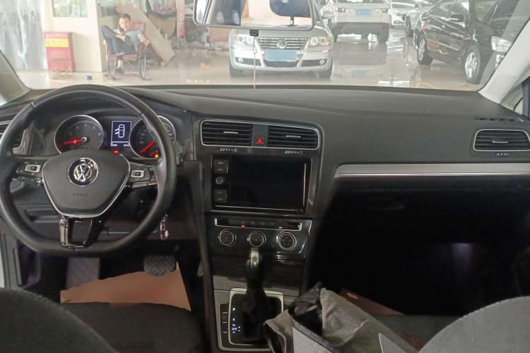 Used Volkswagen Golf 2019 280TSI DSG Comfort Version China VI Standard
