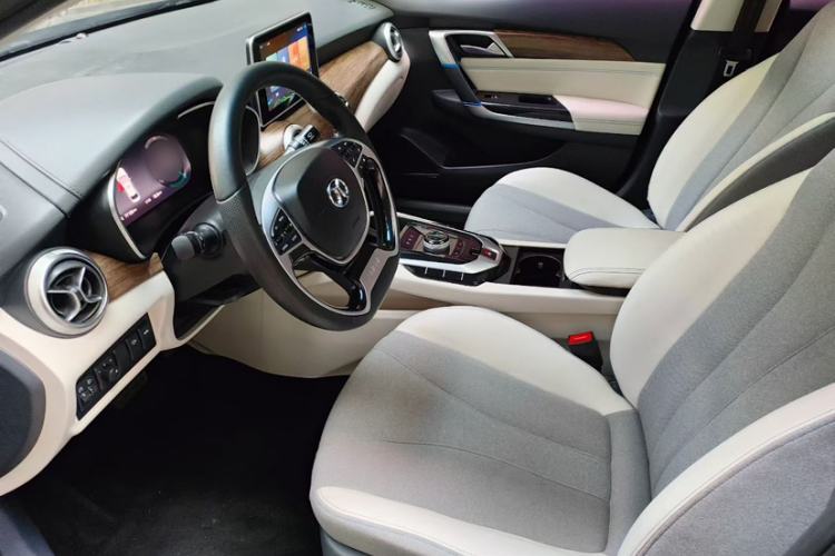 Used BAIC Beijing EU5 2018 R500 Smart Wind Edition