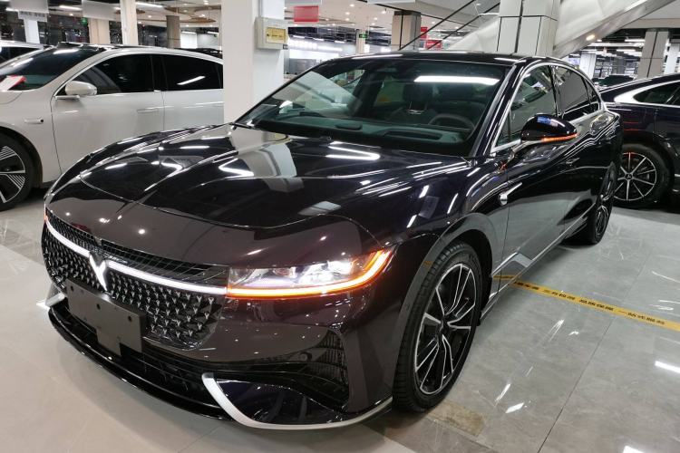 Used VOYAH PASSION 2024 PHEV Four-Wheel Drive Ultra-Long Range Flagship Model
