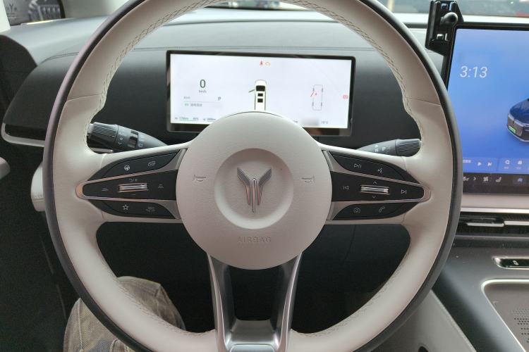 Used VOYAH Dream 2025 PHEV Four-Wheel Drive Excellence Kunpeng Edition
