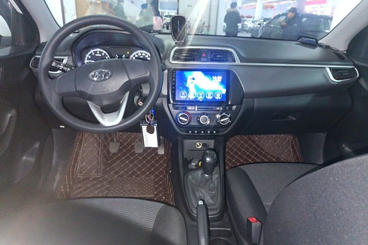 Used Hyundai Verna 2017 1.4L Manual Refreshed Version China VI Standard