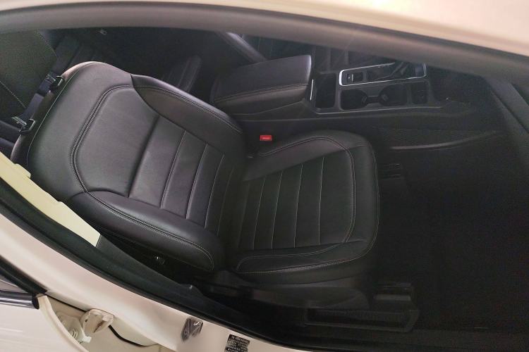 Used Ford Kuga 2017 EcoBoost 180 Two-Wheel-Drive Platinum Edition
