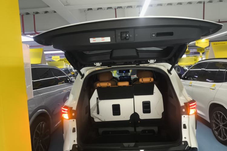 Used Toyota Sienna 2021 2.5L Hybrid Platinum Edition