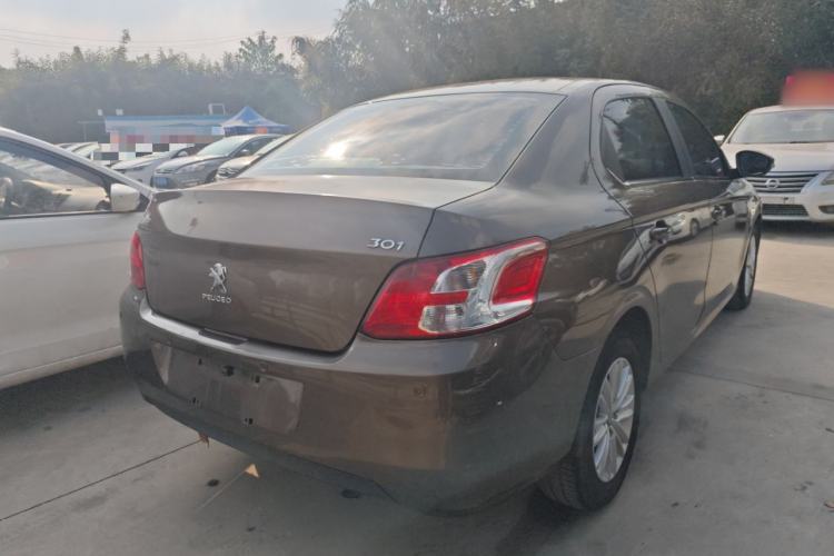 Used Peugeot 301 2014 1.6L Manual Comfort Edition