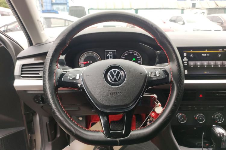 Used Volkswagen Lavida 2021 1.5L Automatic Comfort Edition
