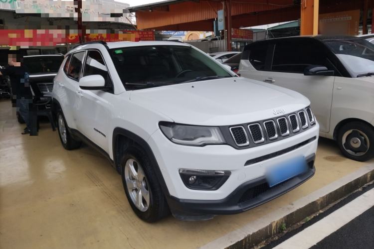 Used  Compass 2017 200T Automatic Family Edition
