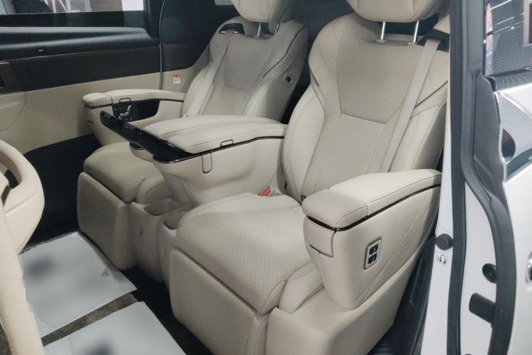 Used Toyota Alphard 2024 Dual-Engine 2.5L Deluxe Edition
