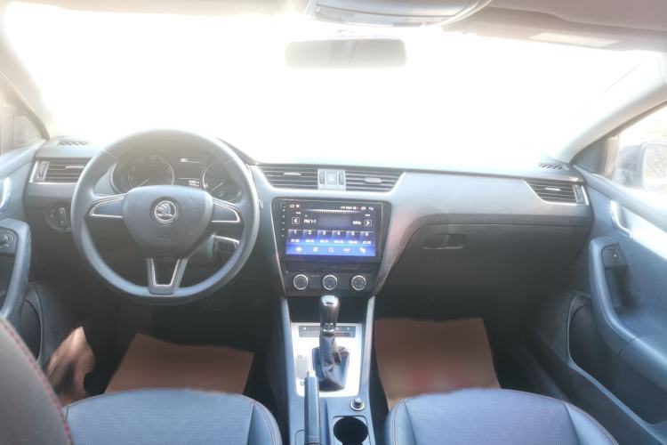 Used Skoda Octavia 2018 1.6L Automatic Comfort Edition
