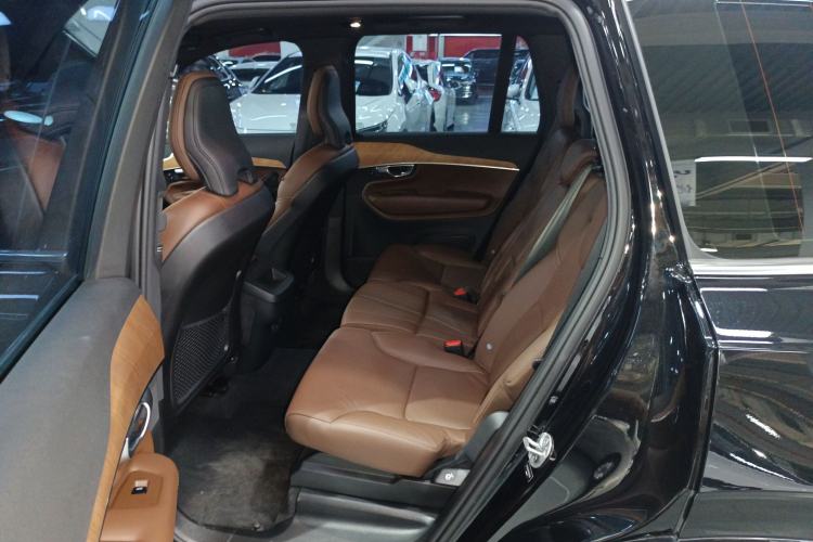 Used Volvo XC90 2024 B5 SmartDrive Luxury Edition 5 Seats
