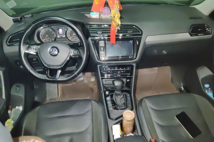 Used Volkswagen Tiguan L 2019 330TSI Automatic Two-Wheel Drive Panoramic Comfort Edition China VI Standard
