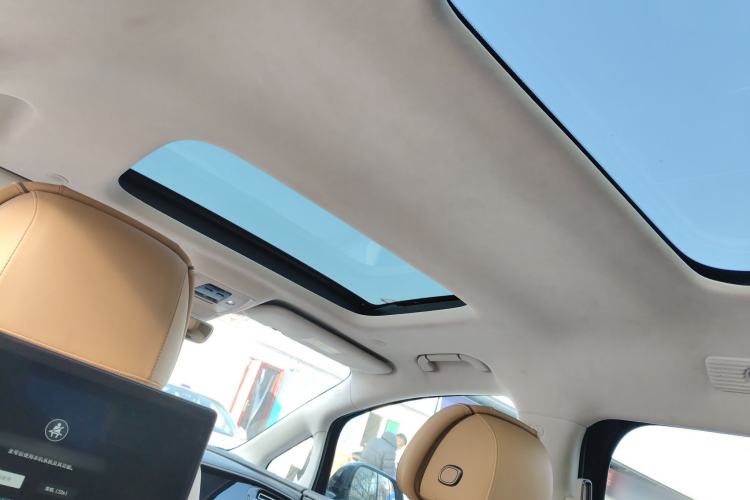 Used Denza D9 2022 EV 600 Four-Wheel Drive Flagship Model
