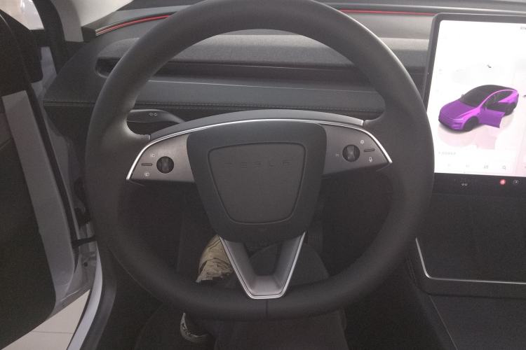 Used Tesla Model Y 2025 Rear-Wheel-Drive Version
