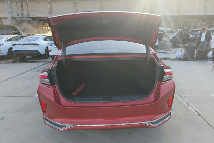 Used Dongfeng Aeolus Yixuan MAX 2021 1.5T Ultra-Stylish Trendsetter Edition
