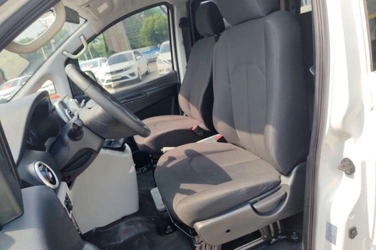 Used  M3 2019 1.8L 5-Seater Express Edition
